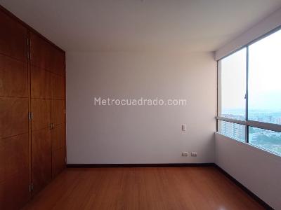 Apartamento de 3 alcobas en arriendo en El Poblado, Medellín, 140 m² · foto 13 de 18