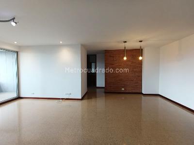 Apartamento de 3 alcobas en arriendo en El Poblado, Medellín, 140 m² · foto 4 de 18