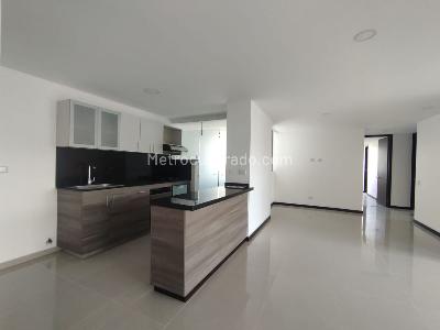 Apartamento de 3 alcobas en arriendo en Castropol, Medellín, 109 m² · foto 4 de 16