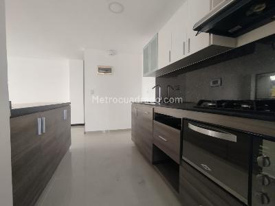 Apartamento de 3 alcobas en arriendo en Castropol, Medellín, 109 m² · foto 6 de 16