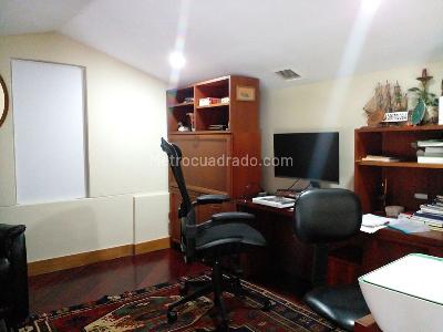 Apartamento de 2 alcobas en venta en El Poblado, Medellín, 233 m² · foto 10 de 20