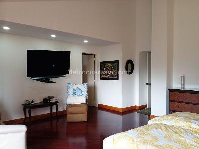 Apartamento de 2 alcobas en venta en El Poblado, Medellín, 233 m² · foto 16 de 20