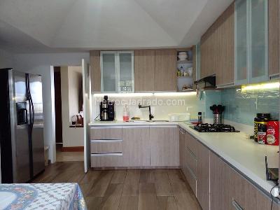 Apartamento de 2 alcobas en venta en El Poblado, Medellín, 233 m² · foto 7 de 20
