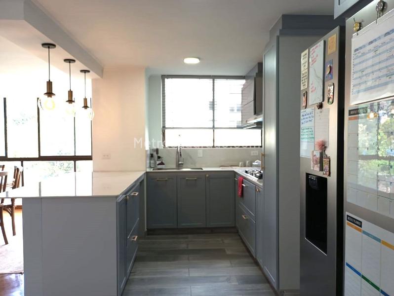 Apartamento Amplio de 4 Alcobas Cerca de Clínicas en El Poblado - 5