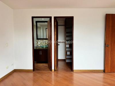 Apartamento de 3 alcobas en venta en San Lucas, Medellín, 130 m² · foto 12 de 19