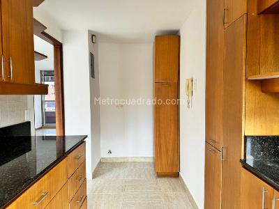 Apartamento de 3 alcobas en venta en San Lucas, Medellín, 130 m² · foto 9 de 19