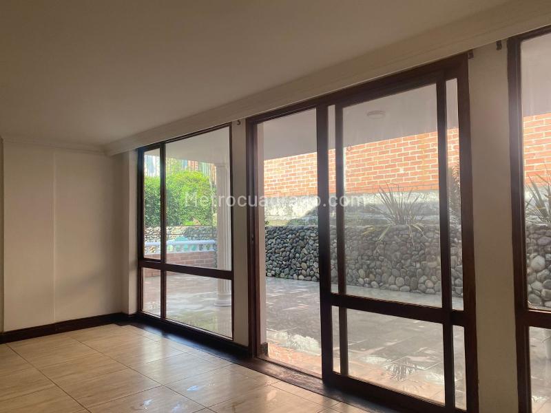 Casa Amplia de 5 Alcobas en El Poblado, Unidad Cerrada - 4