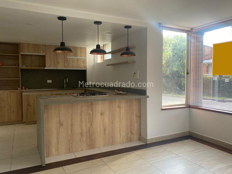 Casa Amplia de 5 Alcobas en El Poblado, Unidad Cerrada - 5