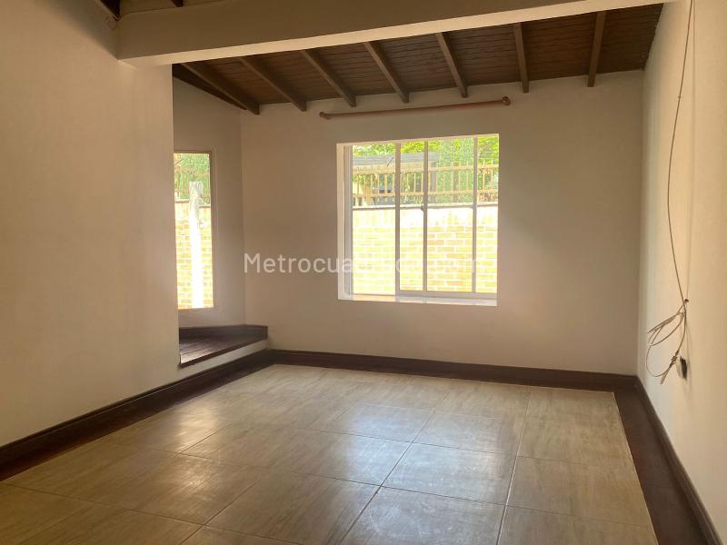 Casa Amplia de 5 Alcobas en El Poblado, Unidad Cerrada - 7