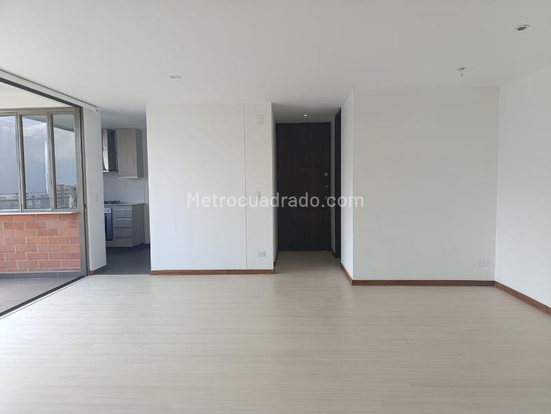 Apartamento de 2 Alcobas en El Poblado con Gran Acceso - 3