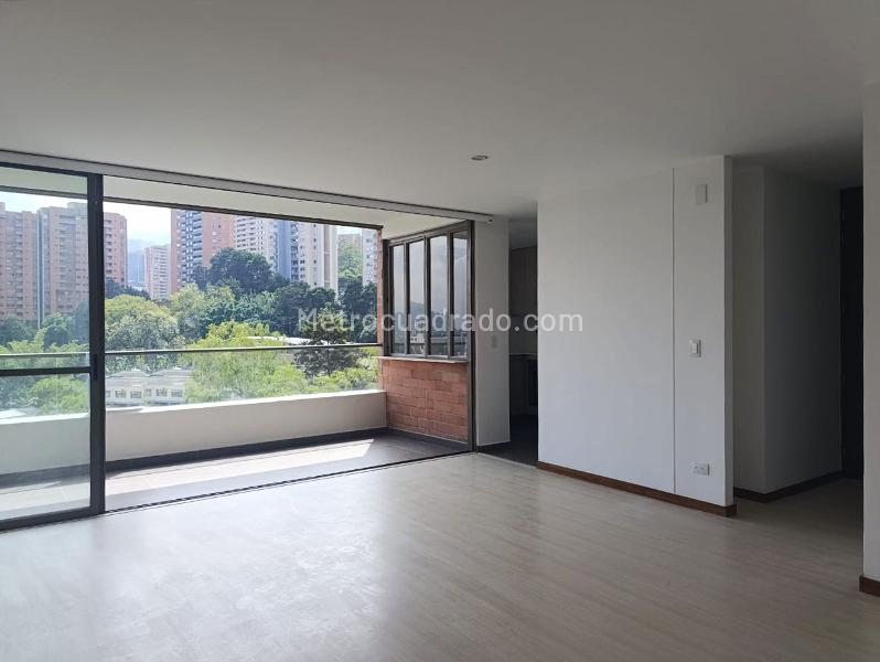 Apartamento de 2 Alcobas en El Poblado con Gran Acceso - 5