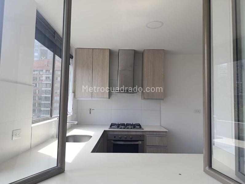 Apartamento de 2 Alcobas en El Poblado con Gran Acceso - 8