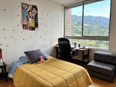 Apartamento de 3 alcobas en venta en El Poblado, Medellín, 214 m² · foto 14 de 19