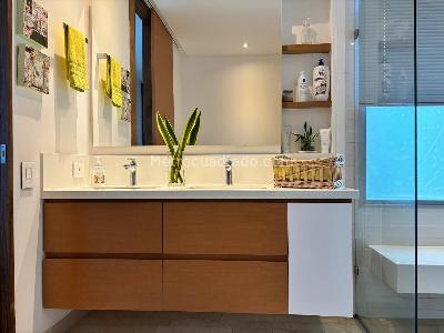 Apartamento de 3 alcobas en venta en El Poblado, Medellín, 214 m² · foto 17 de 19