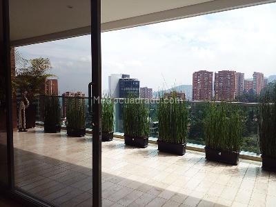 Apartamento de 3 alcobas en venta en El Poblado, Medellín, 278 m² · foto 18 de 18