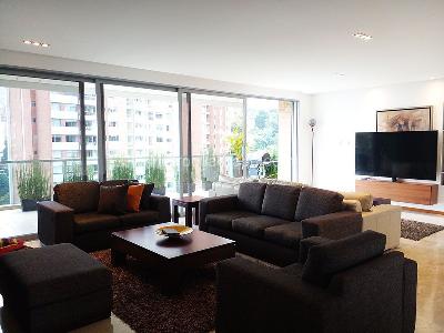 Apartamento de 3 alcobas en venta en El Poblado, Medellín, 278 m² · foto 2 de 18