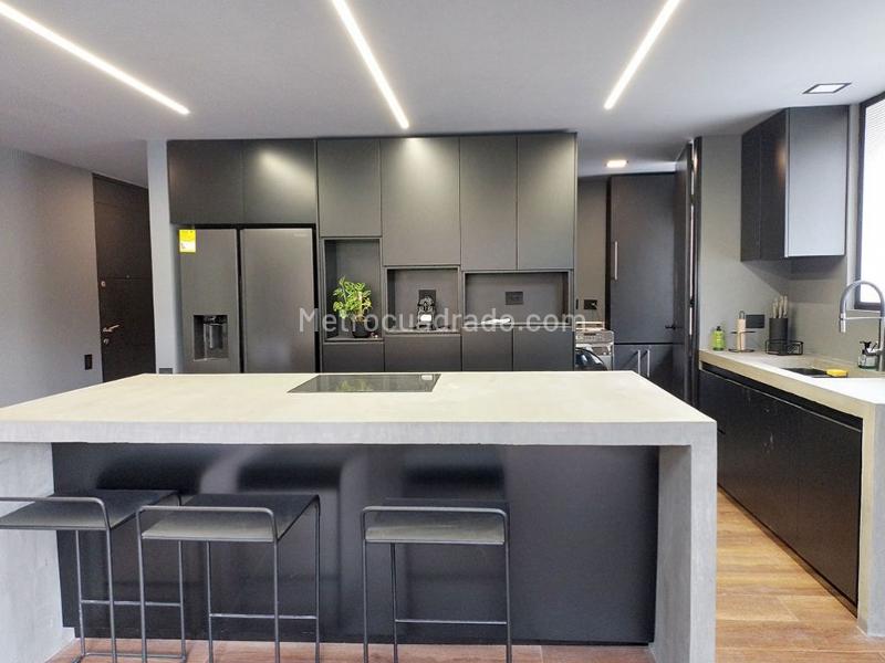 Modern 2BR Apartment in Residential Area of El Poblado - 5