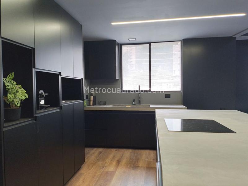 Modern 2BR Apartment in Residential Area of El Poblado - 6