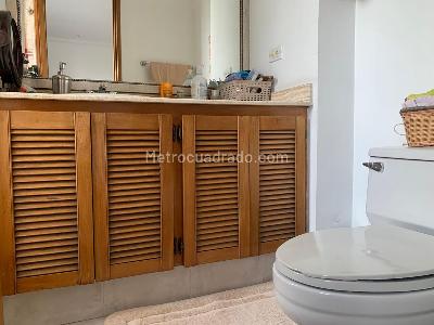 Apartamento de 4 alcobas en venta en El Poblado, Medellín, 190 m² · foto 17 de 18