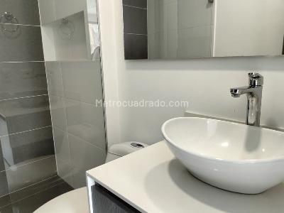 Apartamento de 2 alcobas en arriendo en El Poblado, Medellín, 72 m² · foto 14 de 14
