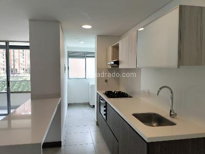 Apartamento de 2 alcobas en arriendo en El Poblado, Medellín, 72 m² · foto 6 de 14