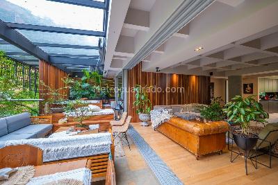 Apartamento de 2 alcobas en venta en El Poblado, Medellín, 153 m² · foto 8 de 11