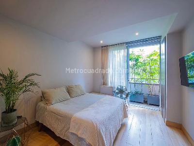 Apartamento de 2 alcobas en venta en El Poblado, Medellín, 153 m² · foto 9 de 11