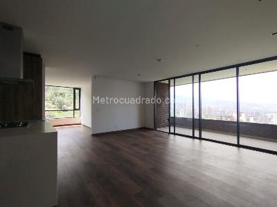 Apartamento de 3 alcobas en venta en El Poblado, Medellín, 140 m² · foto 2 de 16
