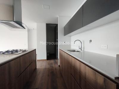 Apartamento de 3 alcobas en venta en El Poblado, Medellín, 140 m² · foto 6 de 16