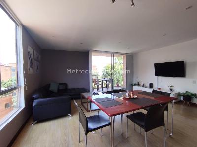 Apartamento de 2 alcobas en arriendo en El Poblado, Medellín, 97 m² · foto 4 de 12
