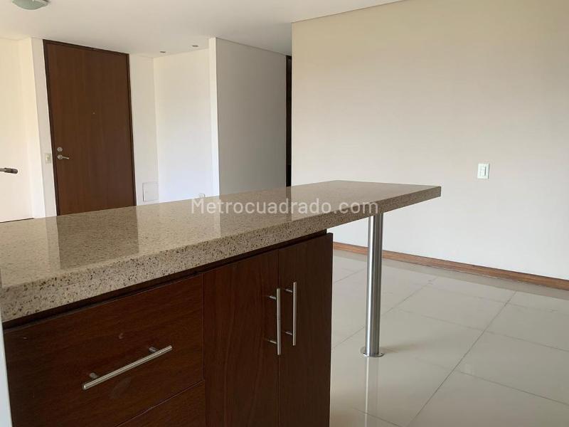 Apartamento de 2 Alcobas en El Poblado con Balcón y Gimnasio - 6