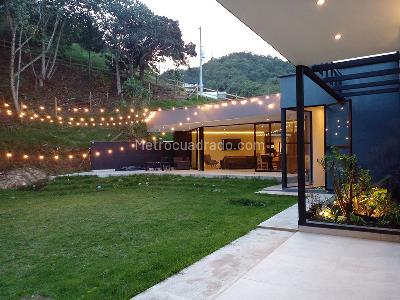 Casa de 4 alcobas en venta en Envigado, Envigado, 365 m² · foto 19 de 20