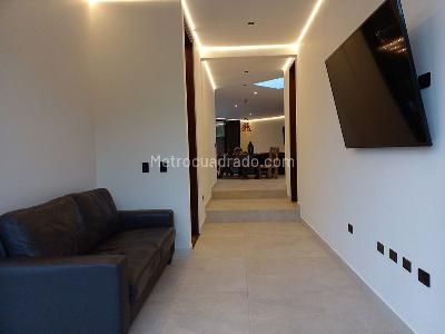Casa de 4 alcobas en venta en Envigado, Envigado, 365 m² · foto 8 de 20