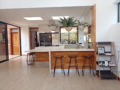 Casa de 4 alcobas en arriendo en Envigado, Envigado, 544 m² · foto 5 de 20