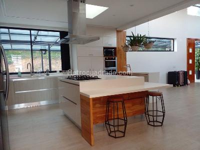 Casa de 4 alcobas en arriendo en Envigado, Envigado, 544 m² · foto 6 de 20