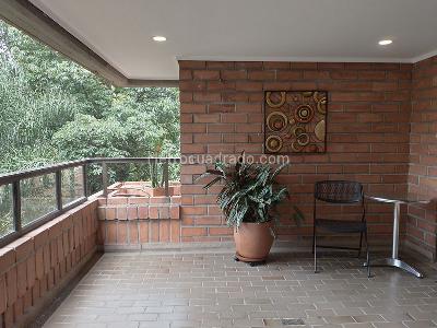 Apartamento de 3 alcobas en venta en El Poblado, Medellín, 240 m² · foto 16 de 16