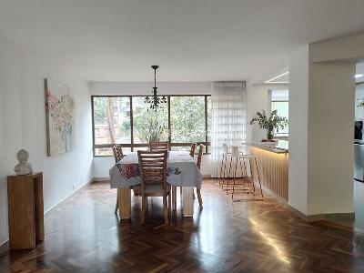 Apartamento de 3 alcobas en venta en El Poblado, Medellín, 240 m² · foto 4 de 16