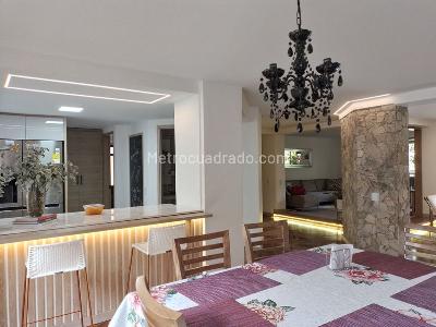 Apartamento de 3 alcobas en venta en El Poblado, Medellín, 240 m² · foto 6 de 16