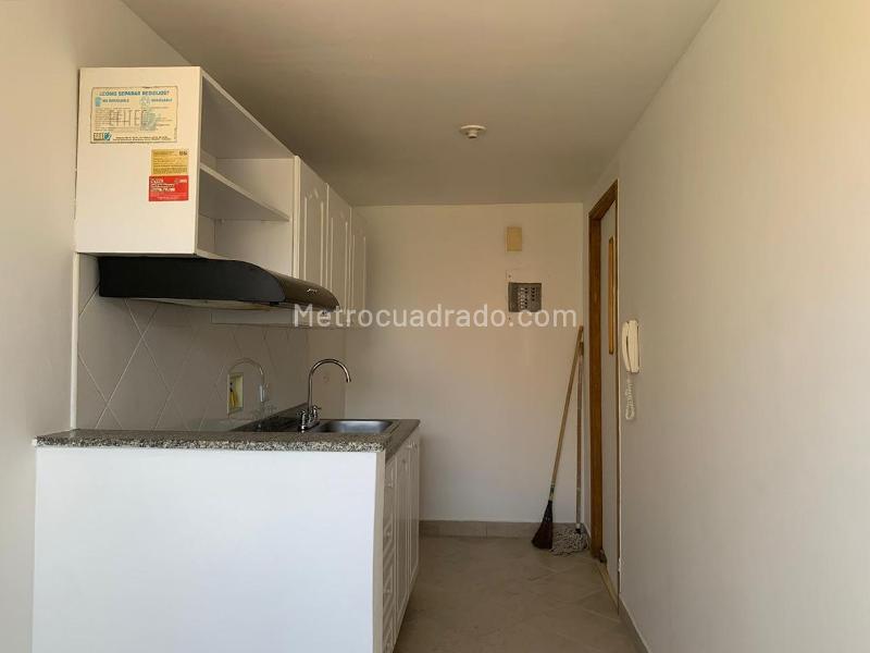 2BR Apartment for Rent in El Poblado with Balcony & Covered Parking - 5