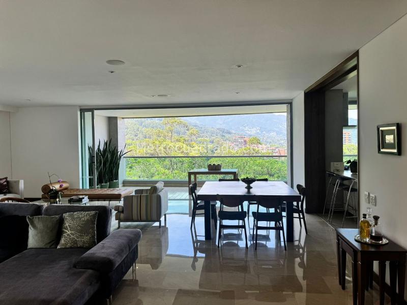 Luxurious 3BR Apartment in El Poblado - 2