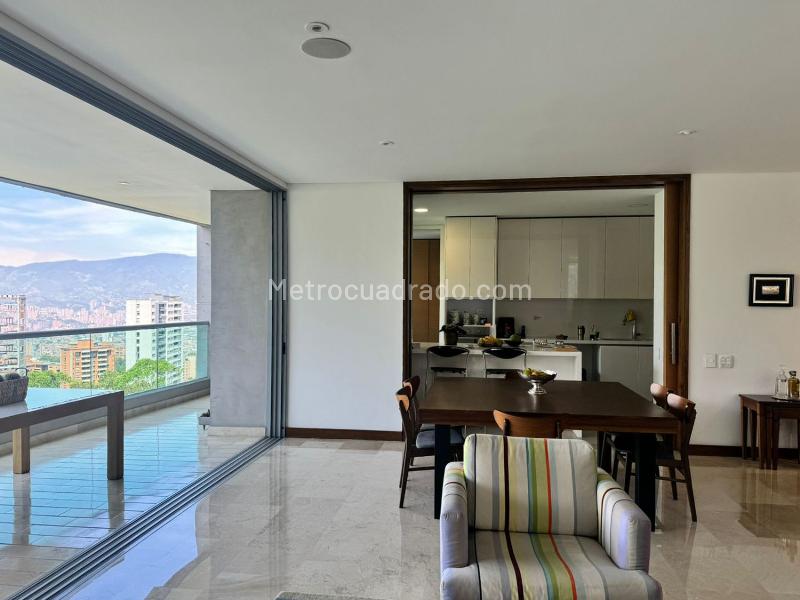 Luxurious 3BR Apartment in El Poblado - 4