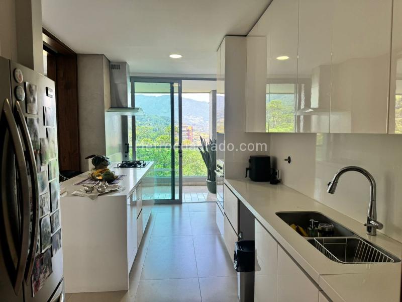 Luxurious 3BR Apartment in El Poblado - 7