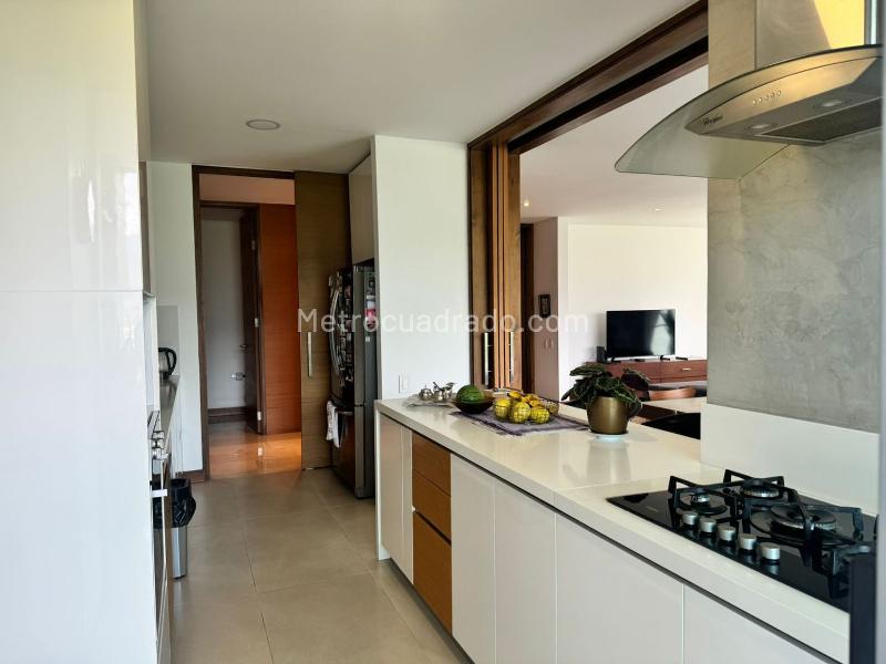 Luxurious 3BR Apartment in El Poblado - 9