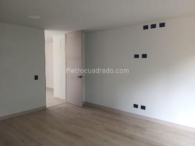 Apartamento de 3 alcobas en venta en La Florida, Medellín, 220 m² · foto 16 de 18