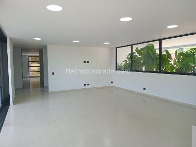 Apartamento de 3 alcobas en venta en La Florida, Medellín, 220 m² · foto 3 de 18