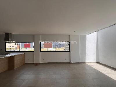 Casa de 4 alcobas en venta en Rionegro, Rionegro, 220 m² · foto 2 de 15