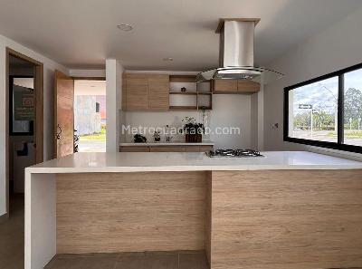 Casa de 4 alcobas en venta en Rionegro, Rionegro, 220 m² · foto 3 de 15