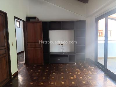 Casa de 4 alcobas en arriendo en El Poblado, Medellín, 300 m² · foto 11 de 20