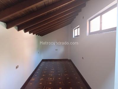 Casa de 4 alcobas en arriendo en El Poblado, Medellín, 300 m² · foto 14 de 20