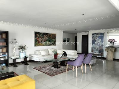 Apartamento de 4 alcobas en venta en El Poblado, Medellín, 330 m² · foto 4 de 18